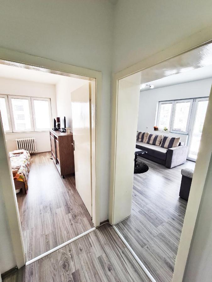 Calla 1 - Modern & Cozy Main Square Apartment In The City Shopping Center - Parking Slot With Parking Security Σκόπια Εξωτερικό φωτογραφία