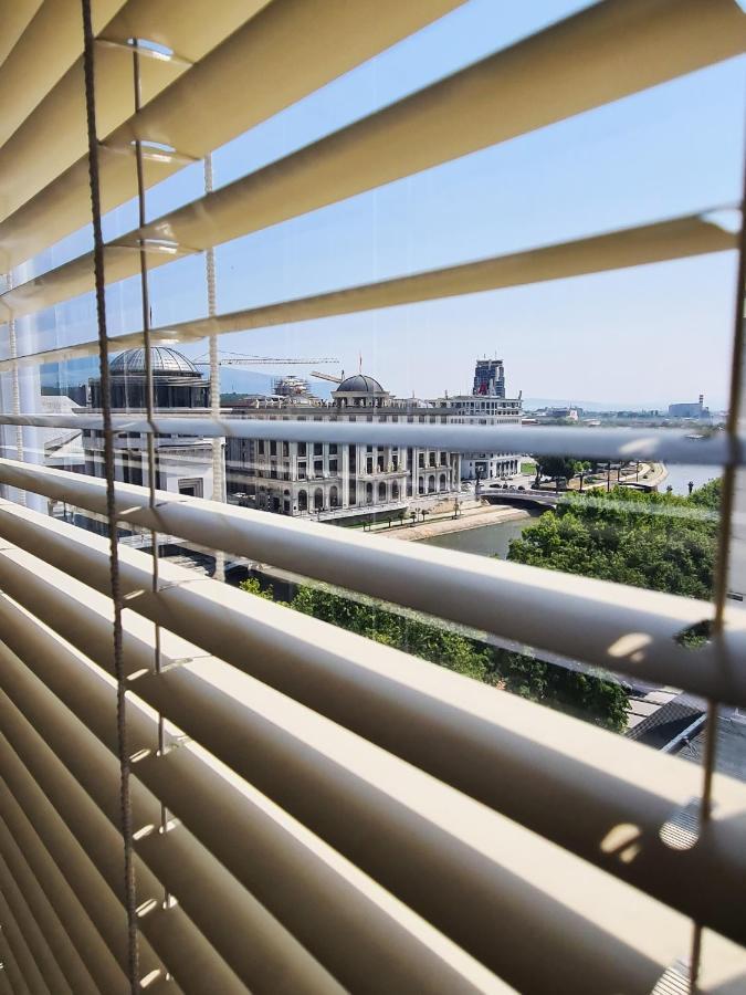 Calla 1 - Modern & Cozy Main Square Apartment In The City Shopping Center - Parking Slot With Parking Security Σκόπια Εξωτερικό φωτογραφία